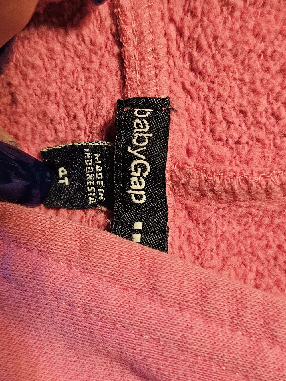 GAP bright pink
